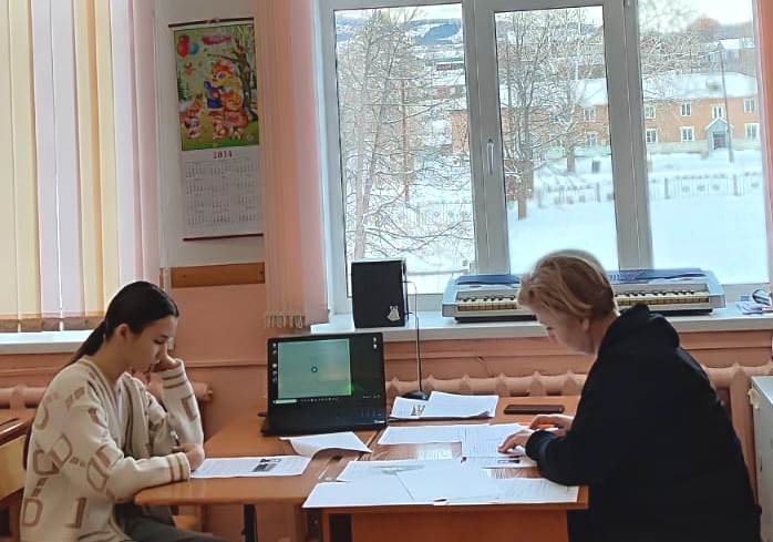 Алтайский край: «Девятиклассники региона проходят итоговое собеседование по русскому языку».